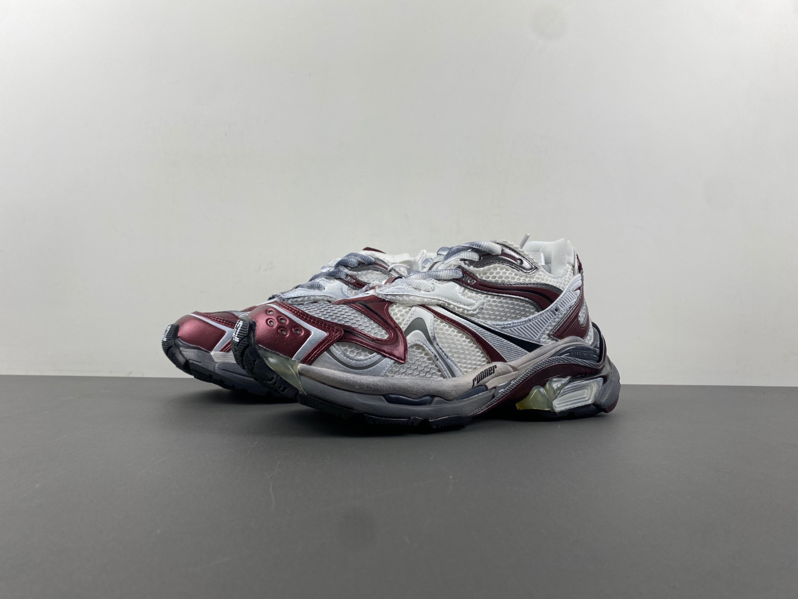 Ba*len*cia*ga runner sneaker