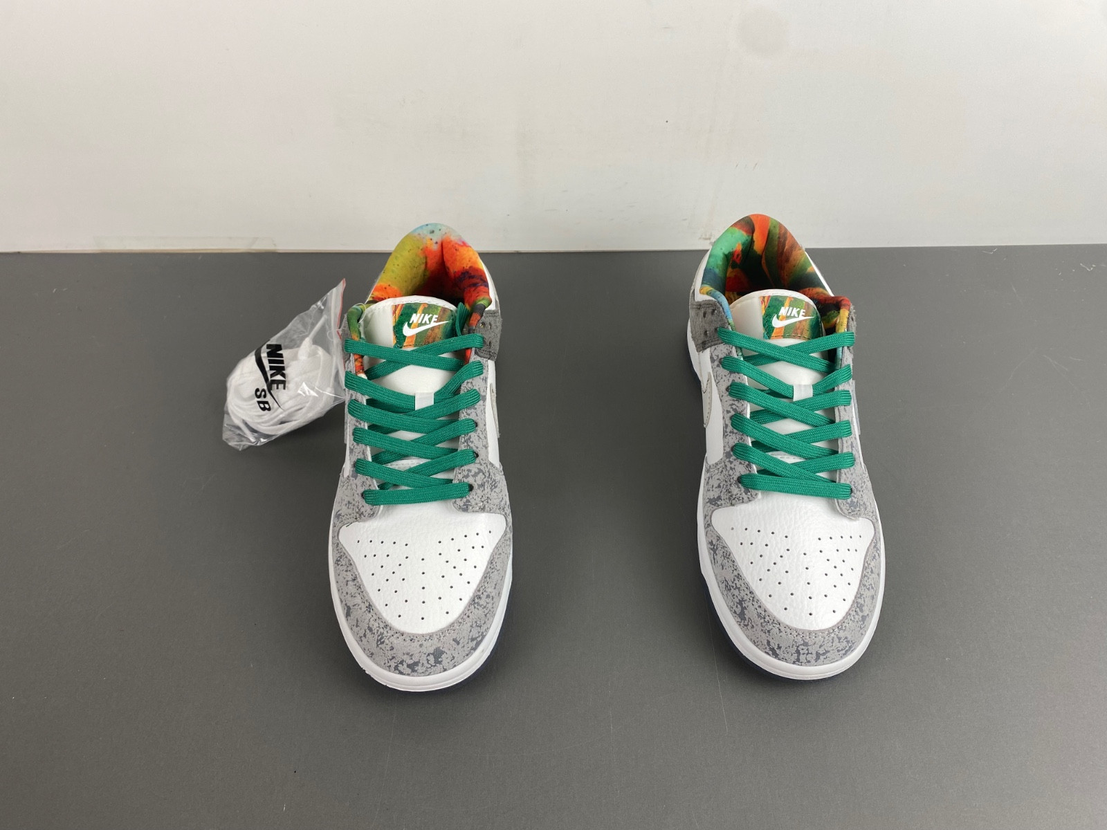 nike dunk low "philly" hf4840-068