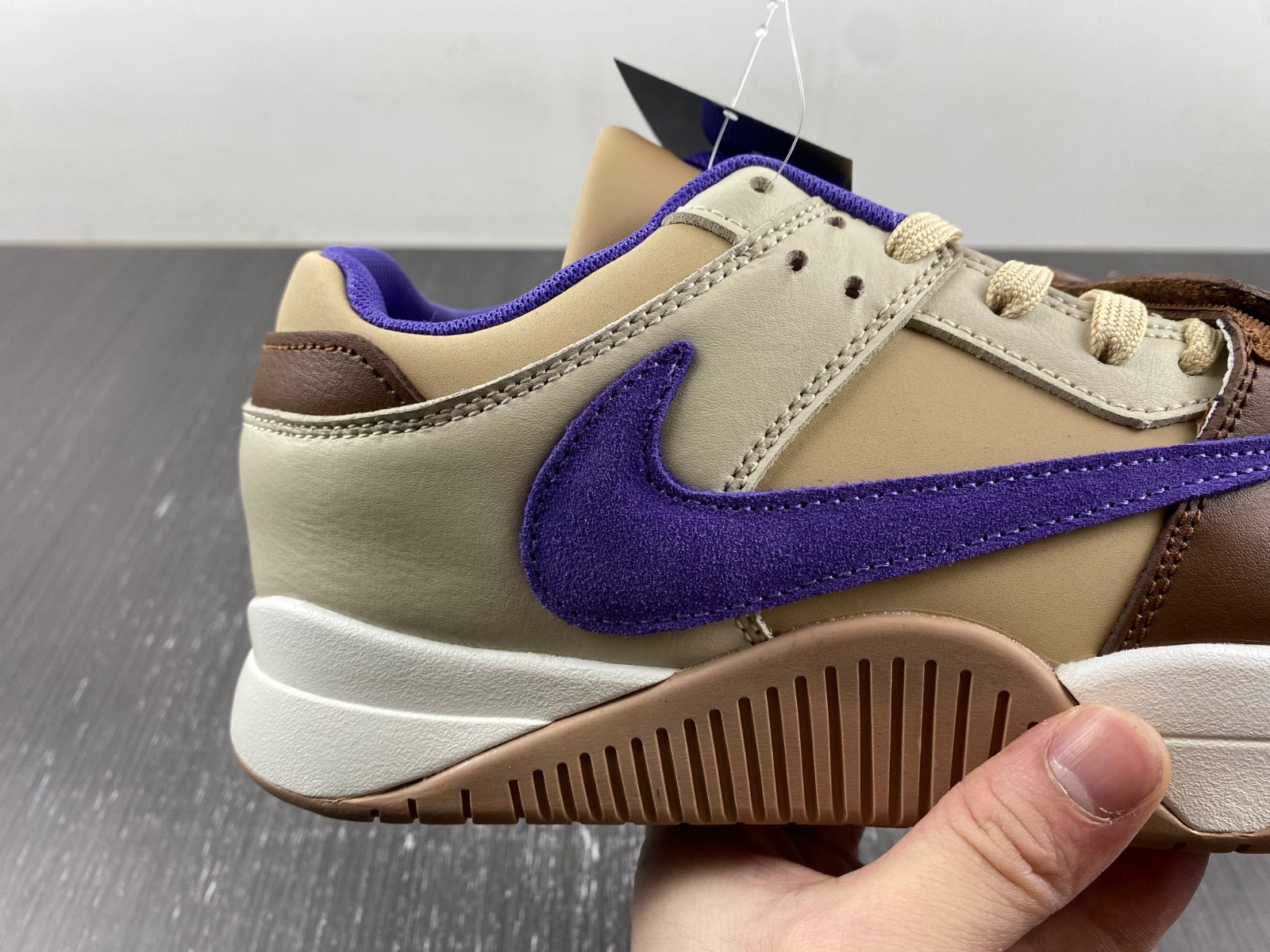 travis scott x jordan cut the check