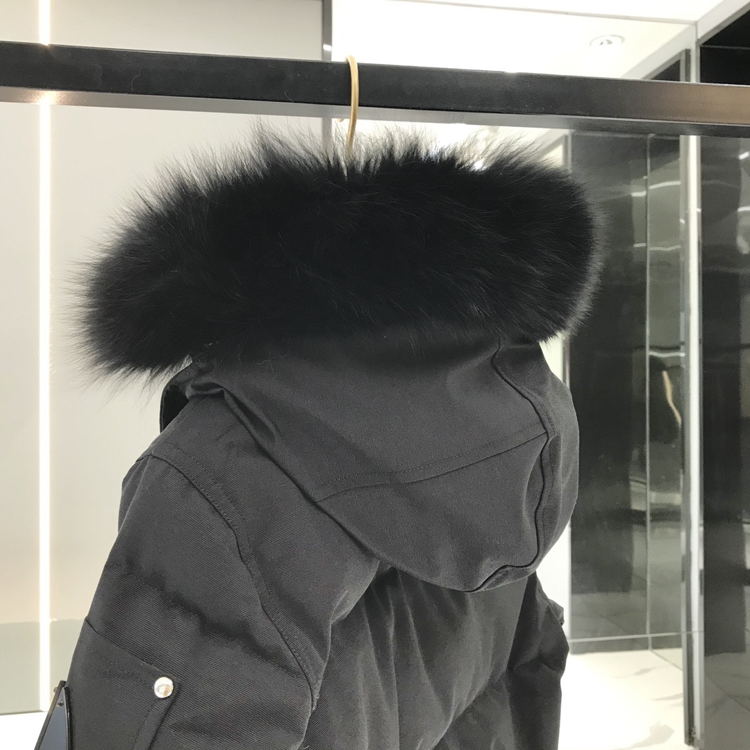 Moose Knuckles Women