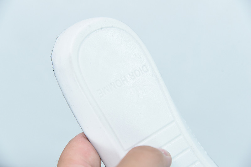 dio* b23 oblique high-top sneaker