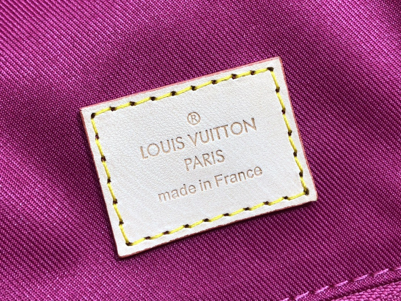 LVT PURSE