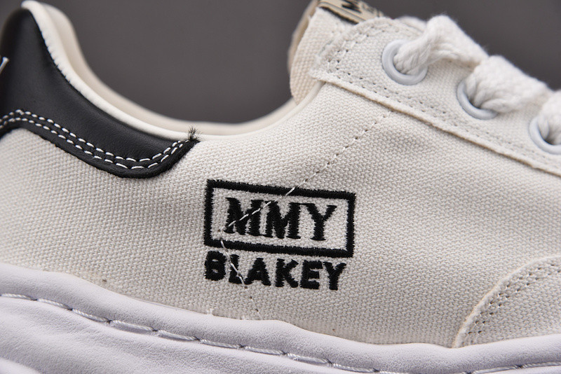 Ma*s*n mihara yasuhiro sneaker