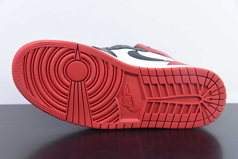 air jordan 1 high og "black toe" reimagined dz5485-106