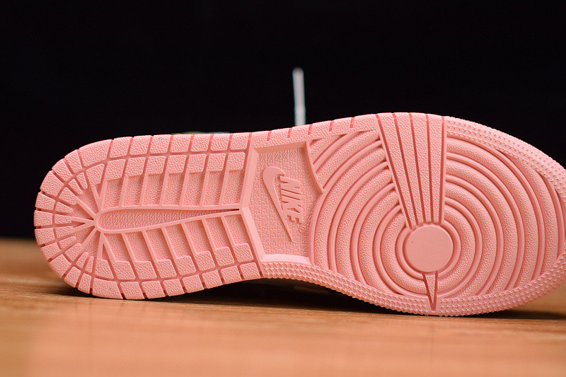 air jordan 1 mid trooper bleached coral (gs) 555112-225