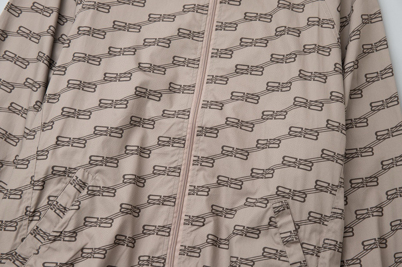 Ba*len*cia*ga clothes