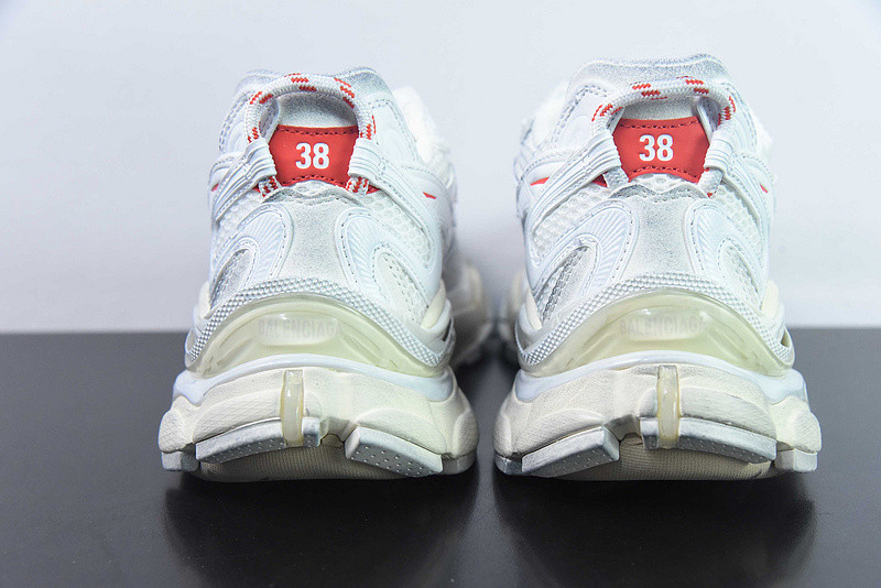 Ba*len*cia*ga runner sneaker