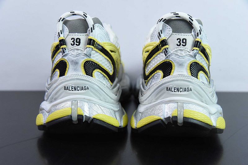 Ba*len*cia*ga runner sneaker