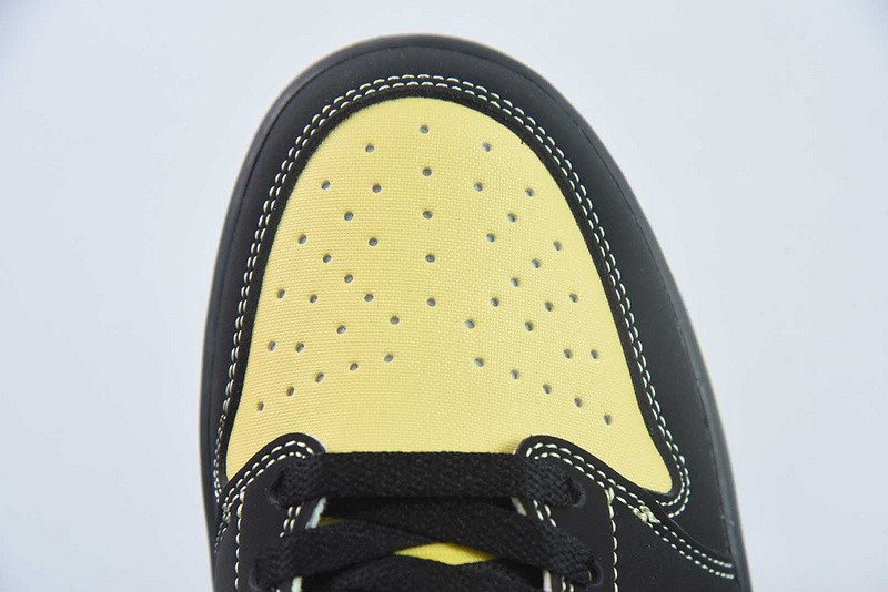 Air Jordan 1 Retro Low OG 