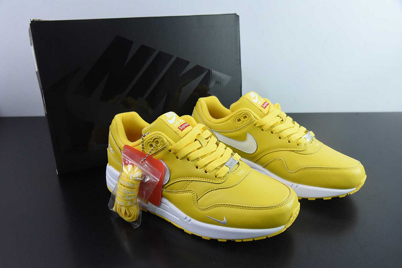 Supreme Puts Its Signature Spin on the Nike Air Max 1 HF8813-700